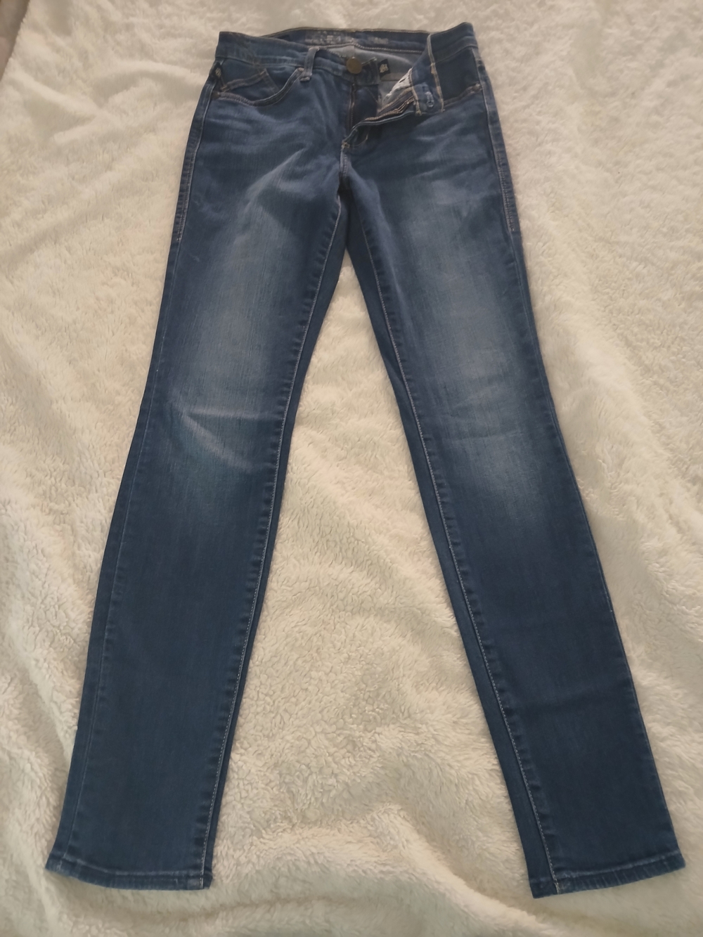 Rock & Republic Women's Navy Blue Skinny Jeans
